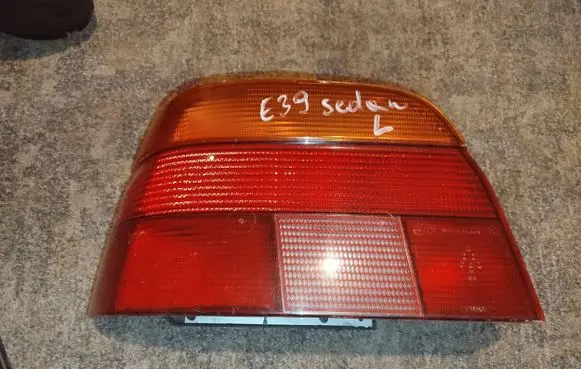 BMW 5 E39 Rear/tail lights 8358031 22R0072500 2496337