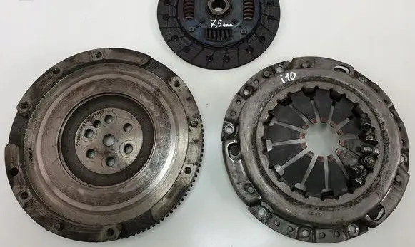 Hyundai i10 Clutch pressure plate 4130002870