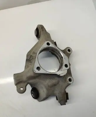 Rear wheel hub