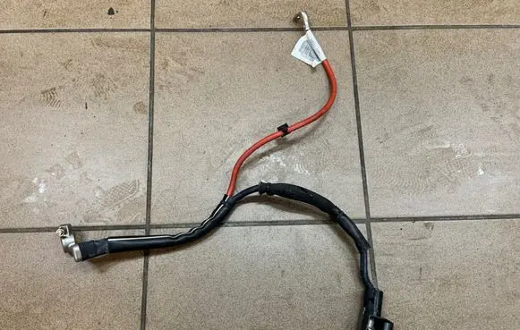Audi A3 S3 8V Positive cable (battery) 5Q0971228A