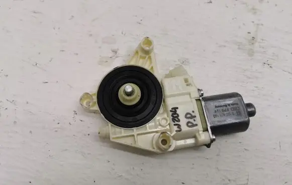 Mercedes-Benz C W204 Front door window regulator motor A2048200242