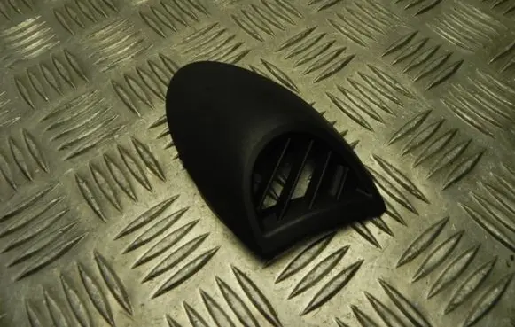 Toyota Yaris Dashboard side air vent grill/cover trim 559610D020 T3989