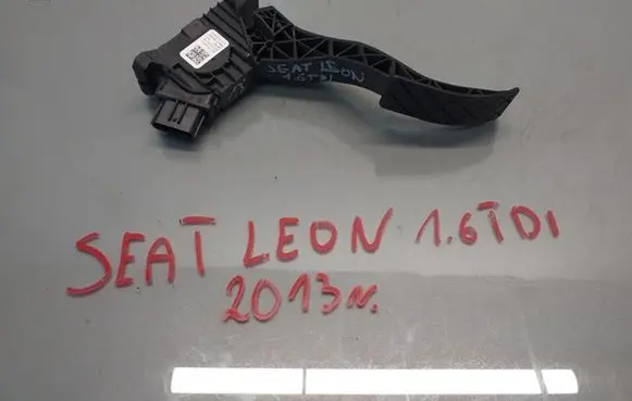 Seat Leon (5F) Accelerator throttle pedal 5Q1721503F
