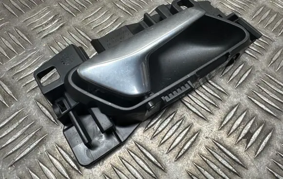 Opel Grandland X Front door interior handle 98201552V
