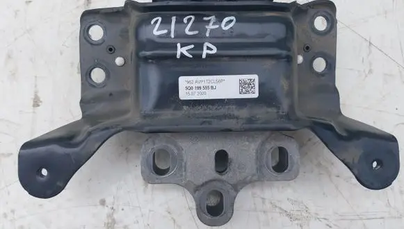 Skoda Octavia Mk4 Engine mount bracket 5Q0199555BJ