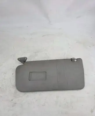 Mitsubishi Pajero Sun visor