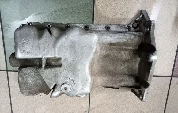 Opel Corsa D Oil sump 55562729