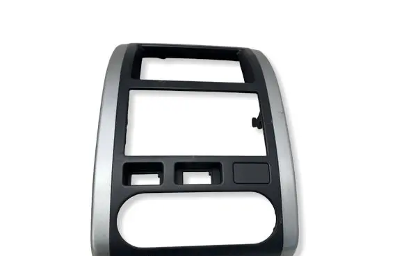 Nissan X-Trail T31 Radio/GPS head unit trim 68260JG10A