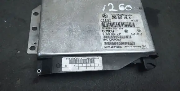 Volkswagen PASSAT B5.5 Engine control unit/module ECU 3B0927156N 0260002639