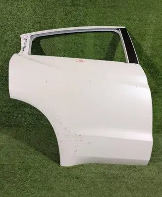 Honda HR-V Rear door