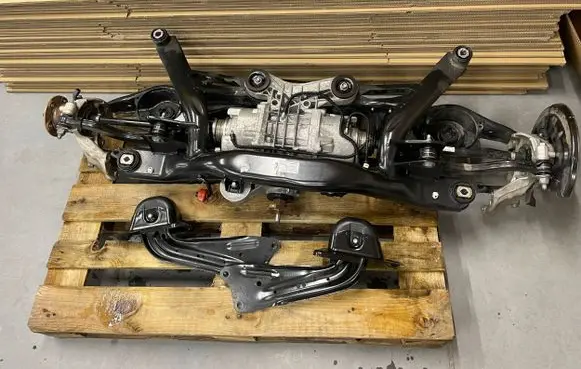 Audi RS3 Rear axle beam with reductor 08E525010M