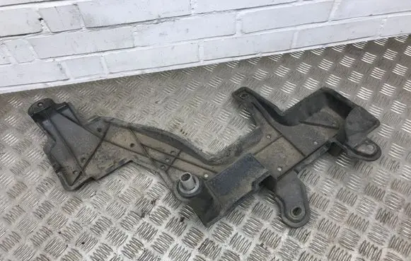 Lexus CT 200H Other under body part 5762876010