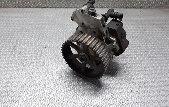 Renault Laguna II Fuel injection high pressure pump 8200055072