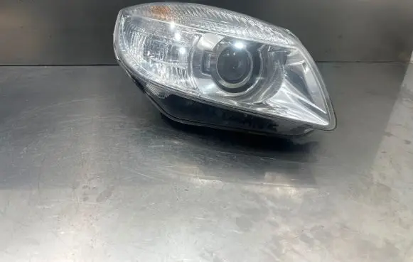 Skoda Fabia Mk2 (5J) Headlight/headlamp 24783200