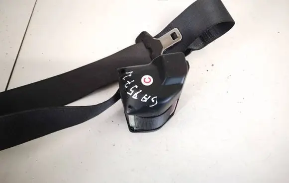 Middle seatbelt (rear)