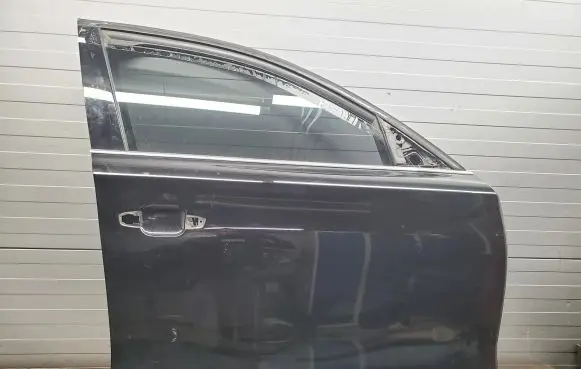 Audi A8 S8 D4 4H Front door LY9B