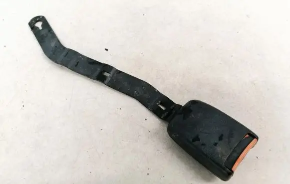 Volkswagen PASSAT B3 Front seatbelt buckle 357857755