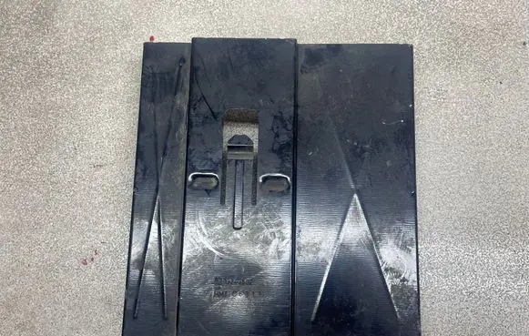 Opel Insignia A Engine control unit holder 13243602