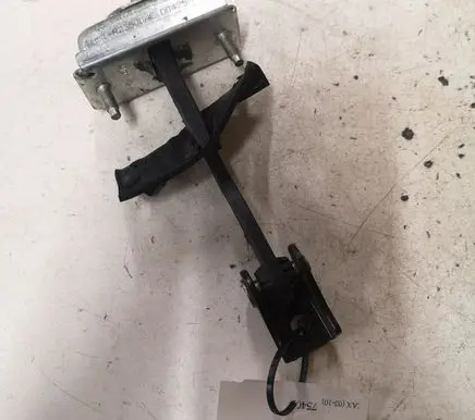 Ford Focus C-MAX Front door check strap stopper