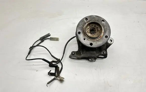 BMW 3 E90 E91 Front wheel hub 6764443