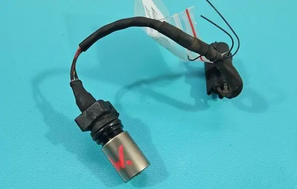 Toyota Land Cruiser (J200) Crankshaft position sensor 90919-05072 IMPRK1433472