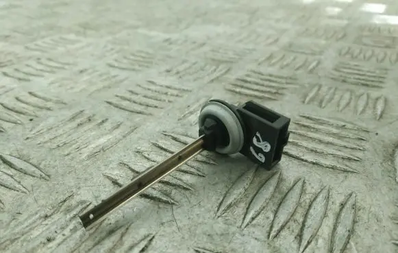 Audi A4 S4 B8 8K Oil temperature sensor 6Q0820539
