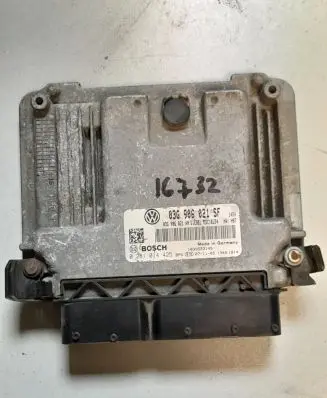 Volkswagen Golf Plus Engine control unit/module 03G906021SF 0281014425