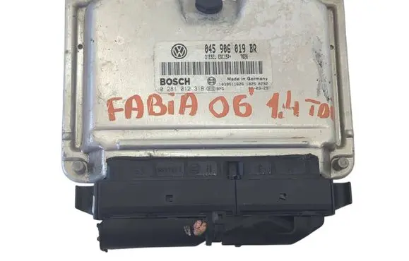 Skoda Fabia Mk1 (6Y) Engine control unit/module 045906019BR 1039S11626 0281012318