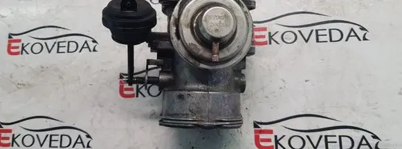 Volkswagen Touareg I EGR valve 070128070C 070128073