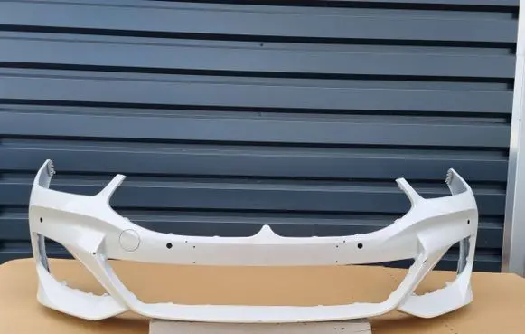 BMW 8 G14 Front bumper 51118070558