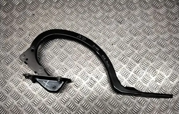 Tailgate/trunk/boot hinge