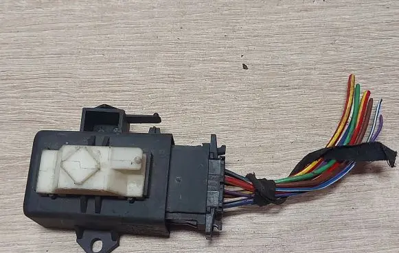 Volkswagen PASSAT B6 Seat heating relay 1Z0959772A