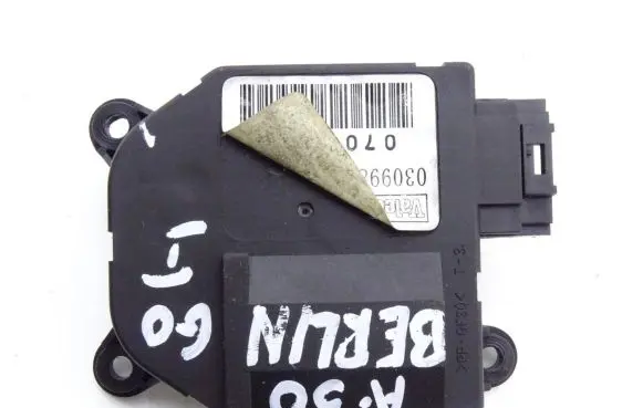 Citroen Berlingo A/C air flow flap actuator/motor 030998Z