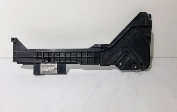 BMW X3 E83 Radiator mount bracket 3509203 11074810 3423556