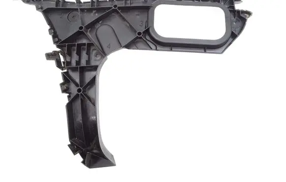 Audi Q7 4L Front bumper mounting bracket 4L0807453A