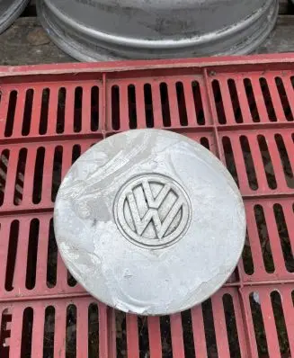 Volkswagen Golf III Original wheel cap 1H0601149H