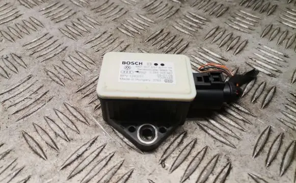 Audi A5 8T 8F ESP acceleration yaw rate sensor 8k0907637a