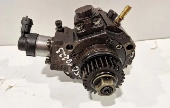 Renault Trafic II (X83) Fuel injection high pressure pump 0445010223