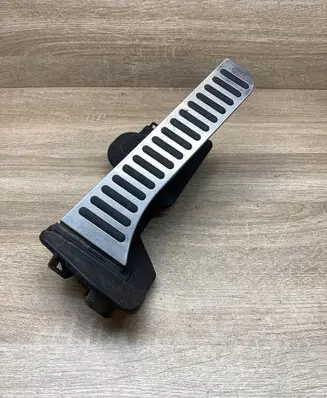 Volkswagen Golf VI Accelerator throttle pedal 1K2721503AA 6PV010536