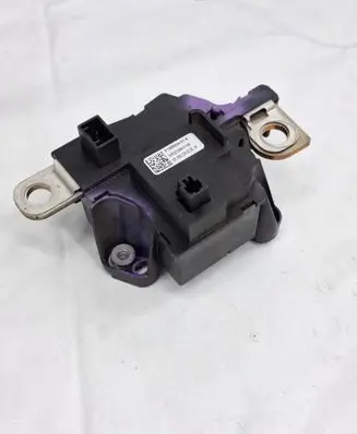 Tesla Model 3 Voltage converter/converter module P108933401K 130917 14622101B