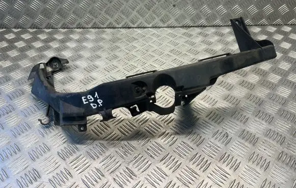 BMW 3 E90 E91 Headlight/headlamp mounting bracket 7116708
