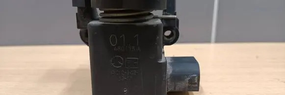 Mercedes-Benz ML W163 Acceleration sensor A1633010228 A1643010228