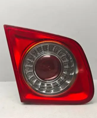 Volkswagen Jetta V Tailgate rear/tail lights 1K5945093 983151
