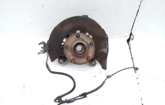 Front wheel hub spindle knuckle