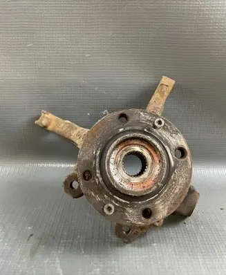 Peugeot 208 II Front wheel hub