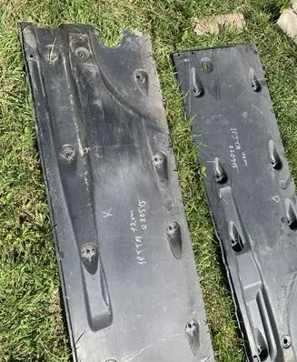 Volkswagen Jetta VI Center/middle under tray cover 