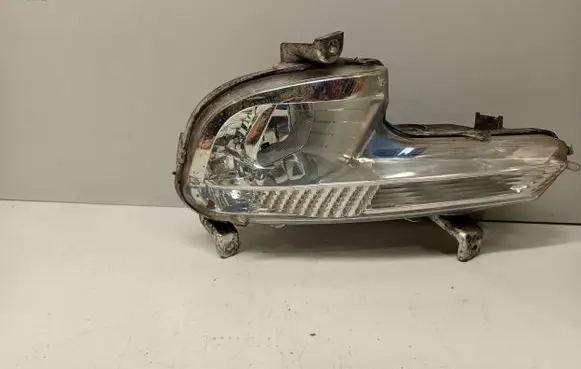 Peugeot 508 Front fog light 9670476280 46910748