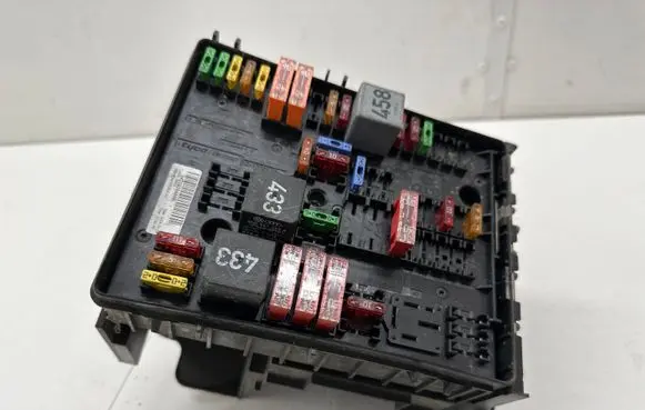 Volkswagen PASSAT B7 Fuse box set