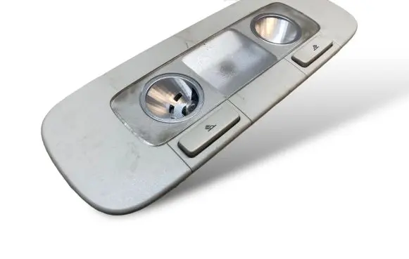 Volkswagen PASSAT B7 Rear seat light