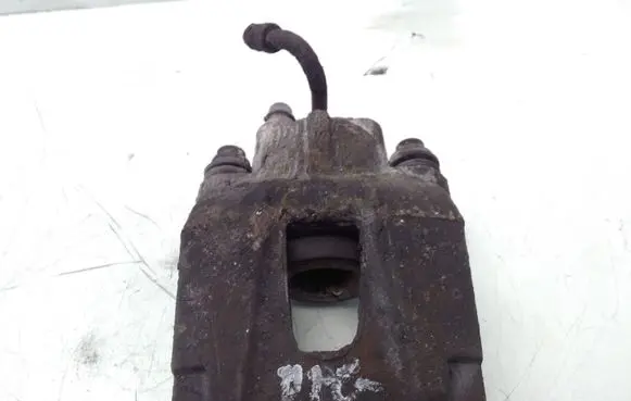 Jeep Grand Cherokee (WK) Rear brake caliper